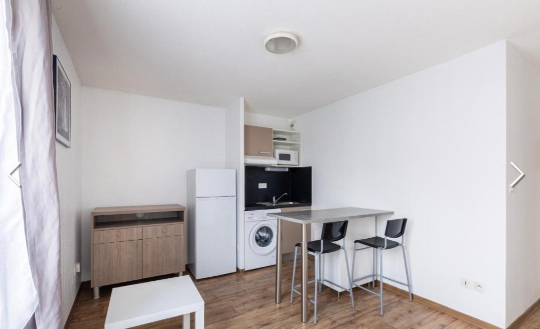 Studio Refait A Neuf Apartment Fréjus Exterior photo